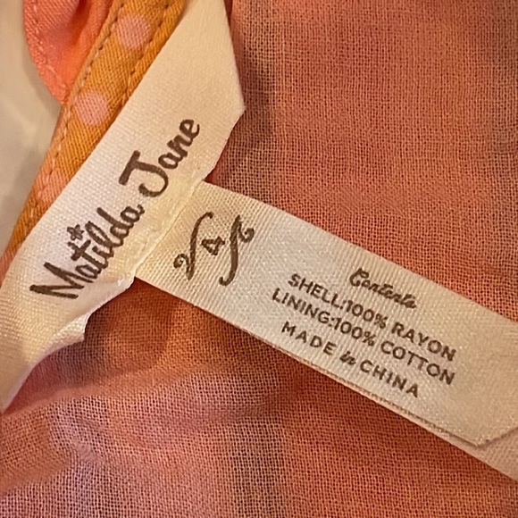 Flutter sleeved dress - Picture 6 of 6